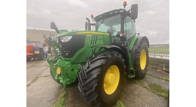 Traktor John Deere JD-6215R