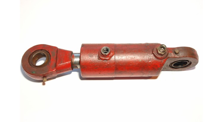 Válec hydraulický