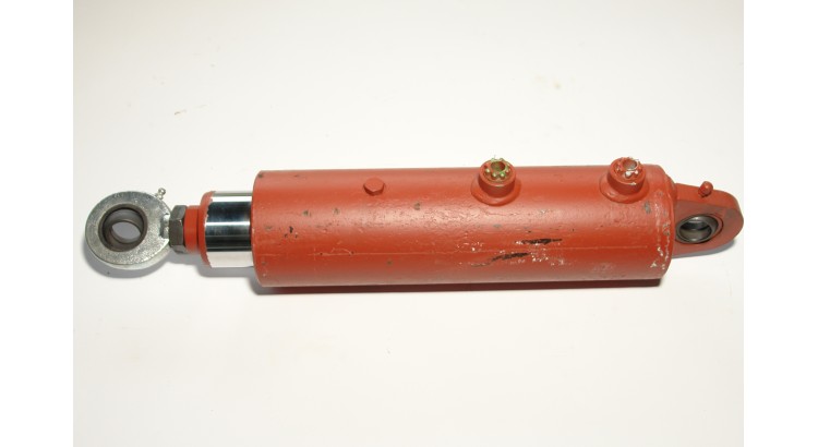 Hydraulický válec jištění radlic