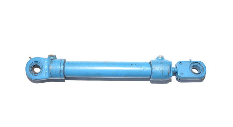 Fortschritt E512 56-1 Válec řízení-repase B2-40x18x250