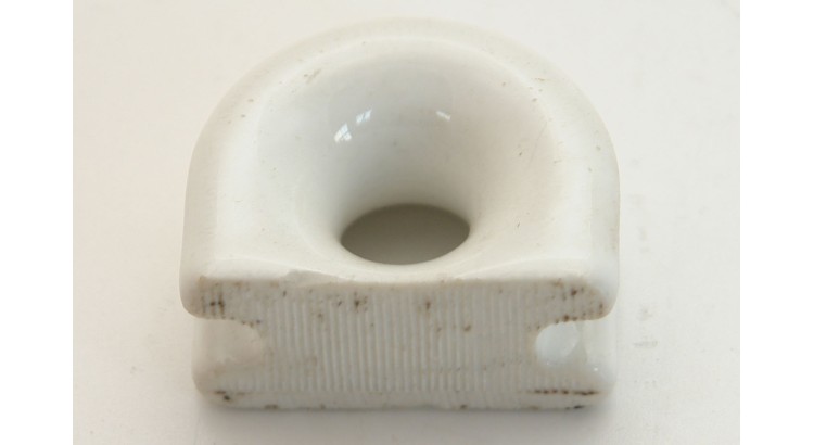 Průchodka porcelánová