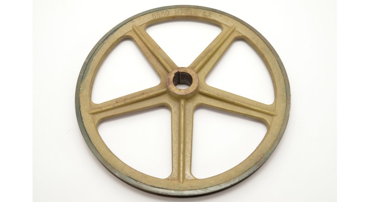 Fortschritt E512 20-18 Řemenice klínová prům.385/35 š.řemen 17 mm
