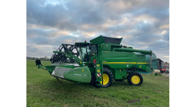 Sklízecí mlátička John Deere T660 HM
