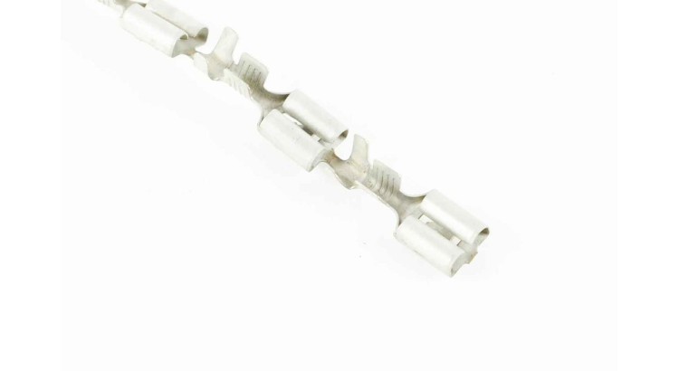 59115797 Dutinka konektorová