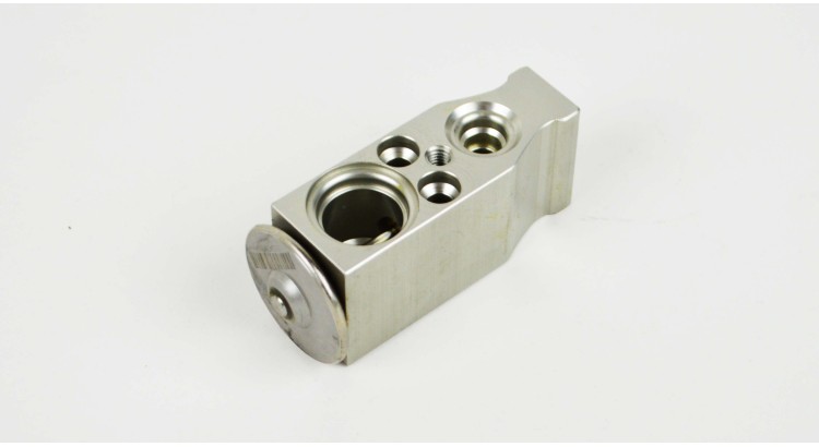 Ventil A/C NVS - JRL+FRT - 935687