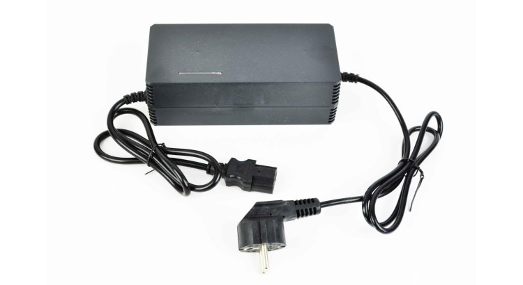 DURAMOT D3003 Nabíječka 36V Duramot S700