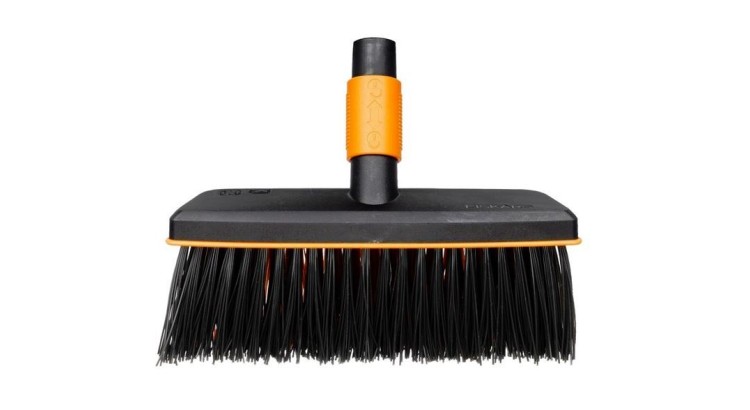 FISKARS 135532 QuikFit Koště zahradní