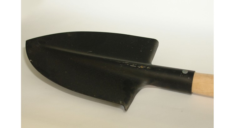 Rýč špičatý s násadou T