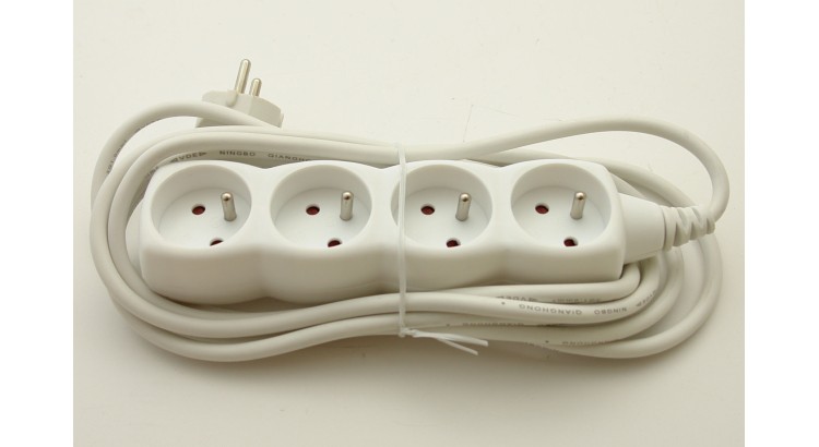Emos P0413 Prodlužovák 4 zásuvky 3 m ~250 V/10 A