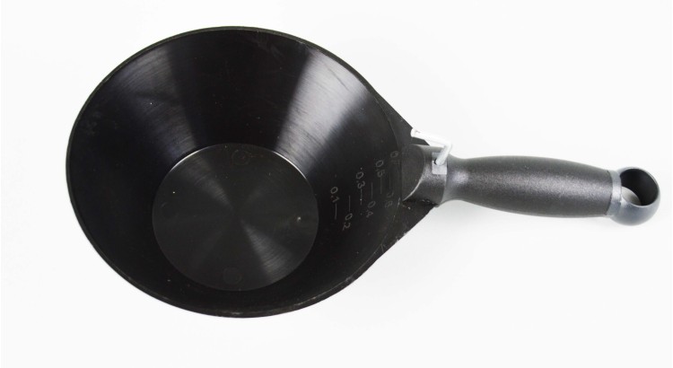 Naběračka PLAST 18cm