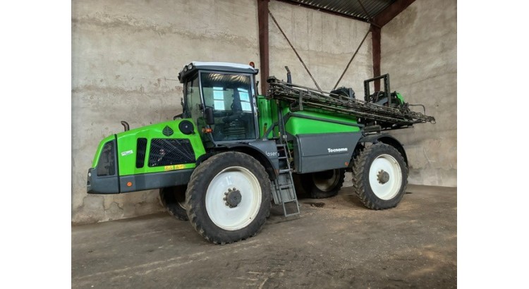 Samojízdný postřikovač TECNOMA LASER 4240