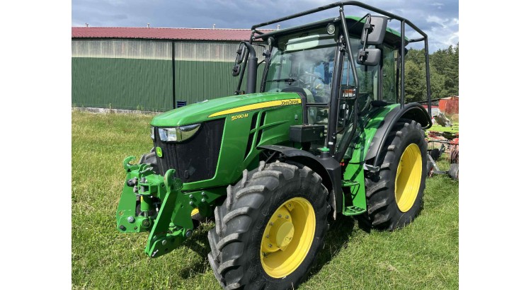 Traktor John Deere 5090M