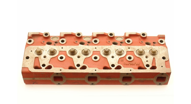 Hlava válců 8V holá P F Z 11441