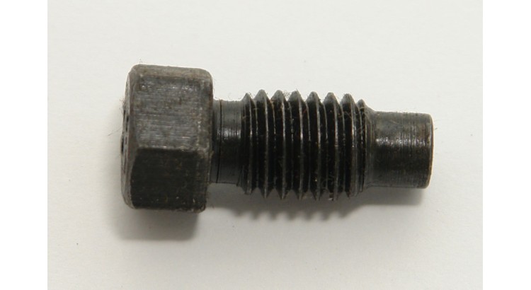 Šroub M 8x15