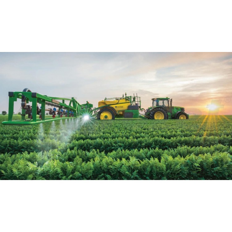 JohnDeere tažený postříkovač M900i položka