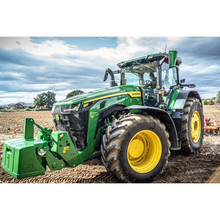 John Deere 8R 2021