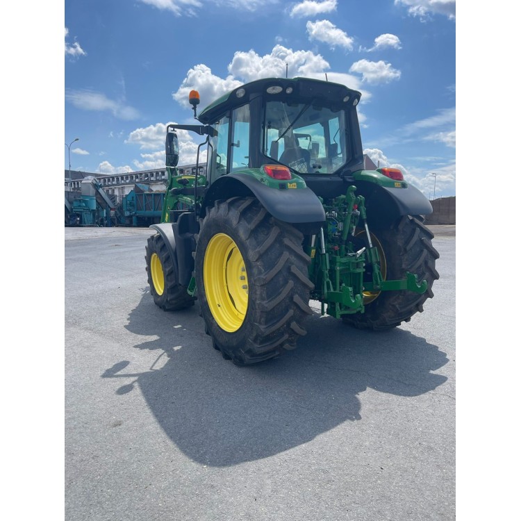 Traktor John Deere 6120M + čelní nakladač 623R