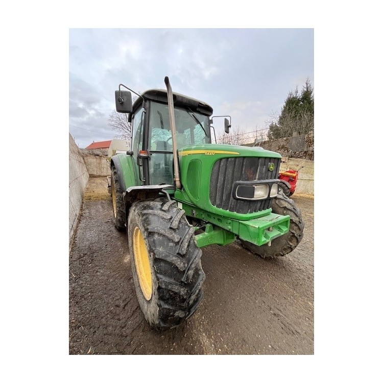 Traktor John Deere 6220