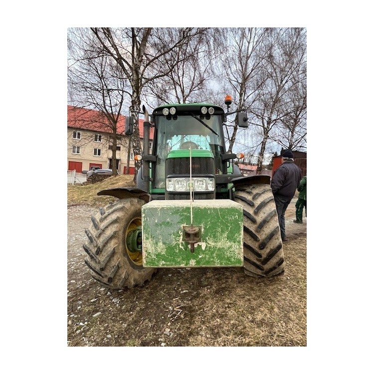 Traktor John Deere 6330