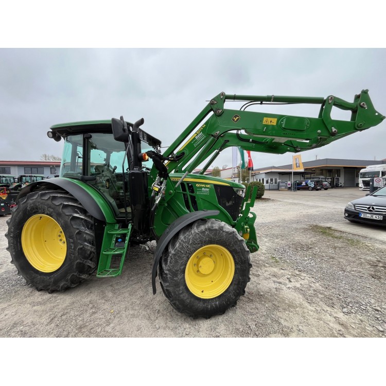 Traktor John Deere 6095MC + čelní nakladač 603M