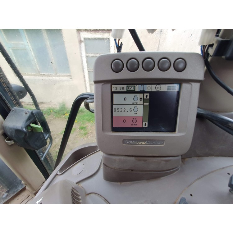 Traktor John Deere 6830