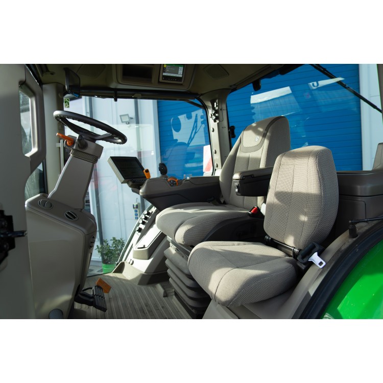 Traktor John Deere 7R 310