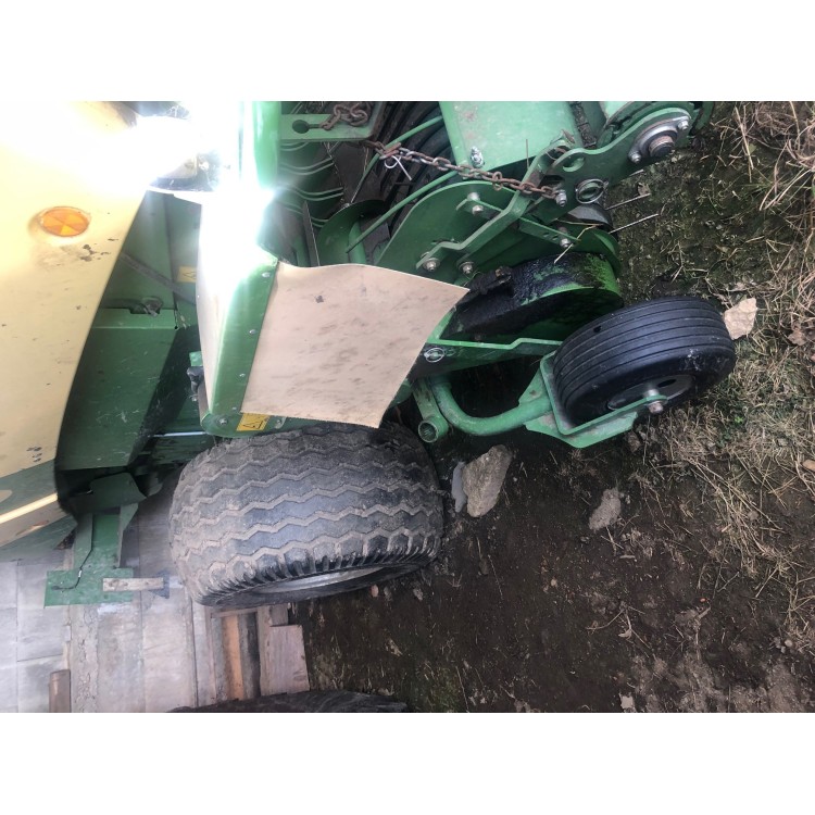 Lis na kulaté balíky s variabilní komorou KRONE Fortima V 150 MC
