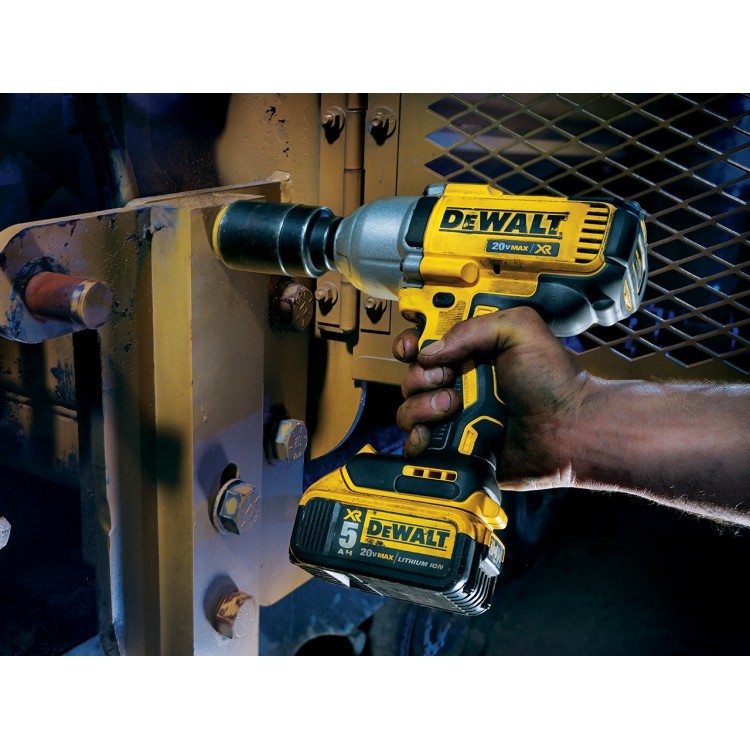 DeWALT DCF899NT Utahovák rázový 18V 1/2" 950Nm