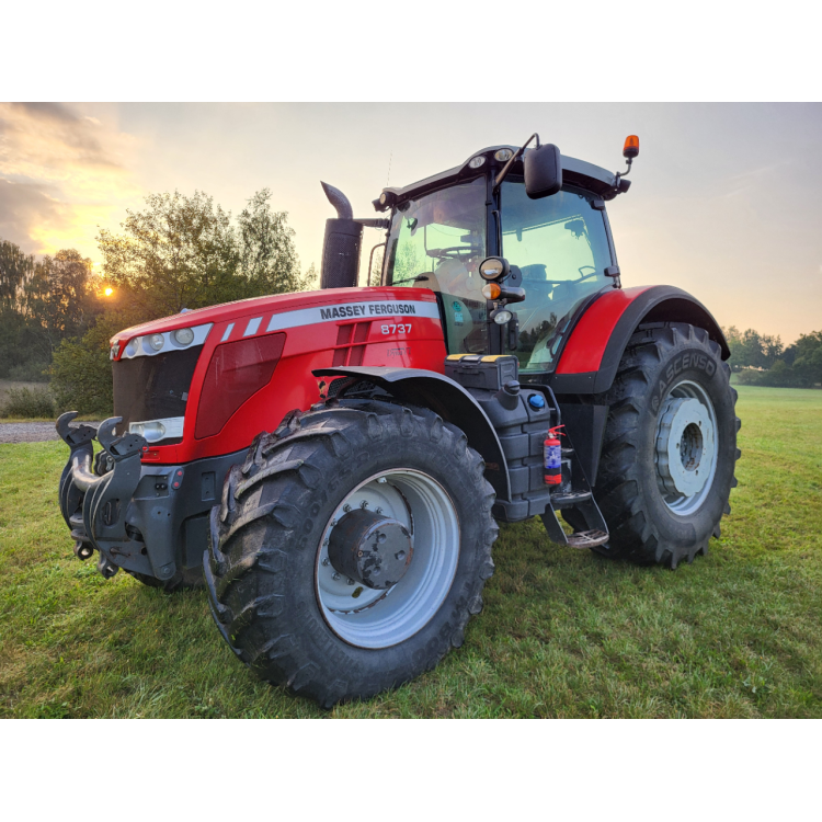 Traktor Massey Ferguson 8737