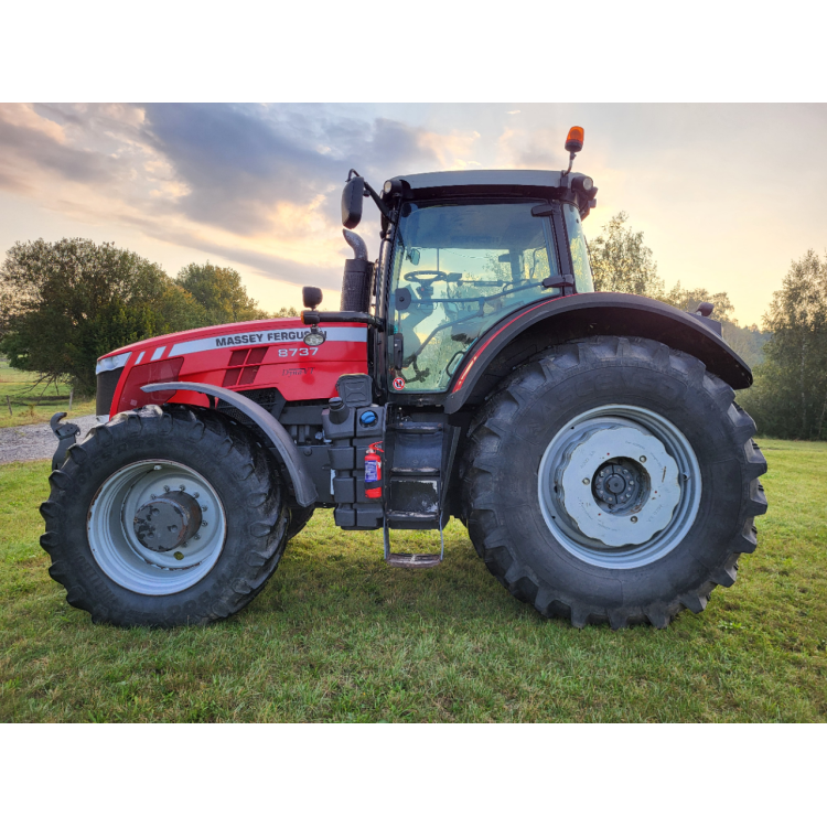 Traktor Massey Ferguson 8737