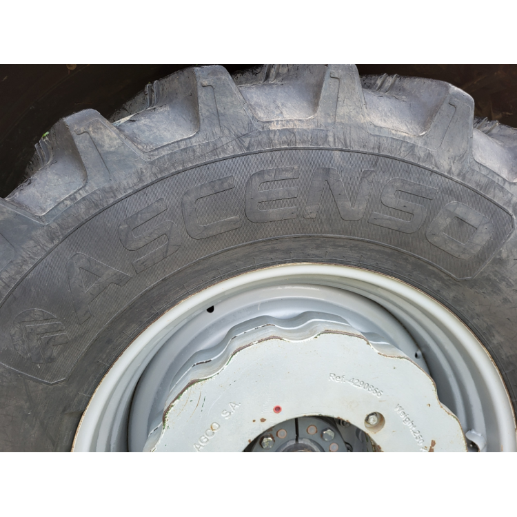 Traktor Massey Ferguson 8737