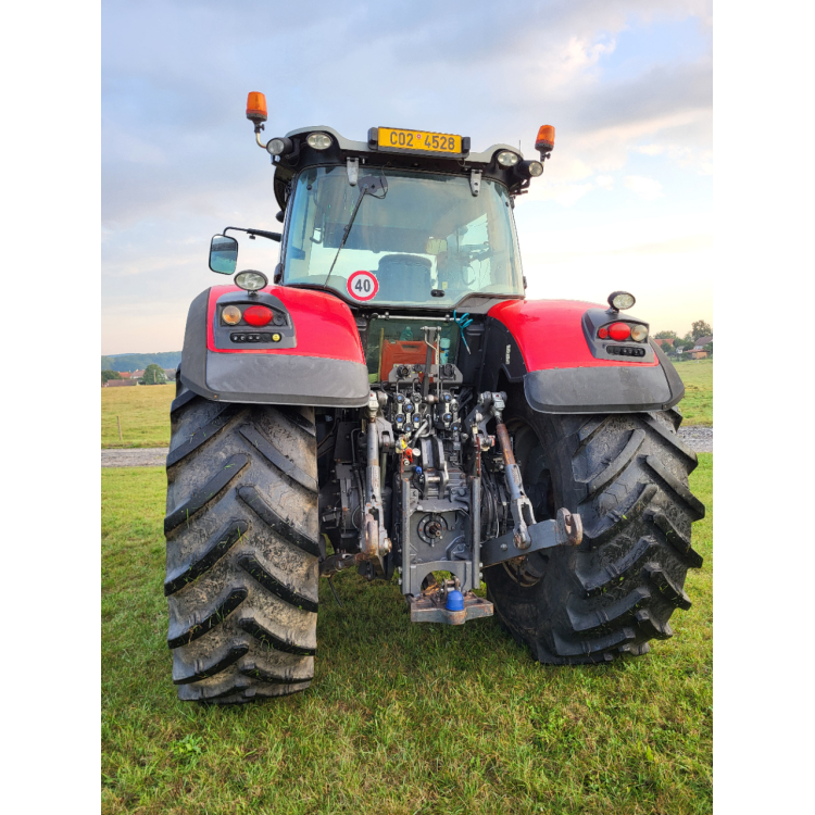 Traktor Massey Ferguson 8737