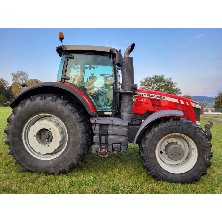 Traktor Massey Ferguson 8737