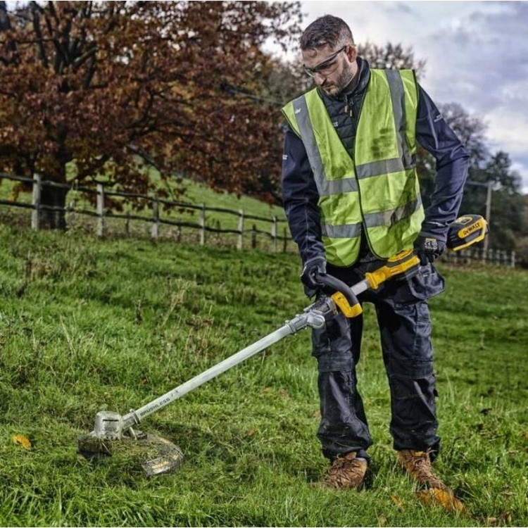 Dewalt DCMST561P1 Sekačka strunová aku 18V 5,0Ah