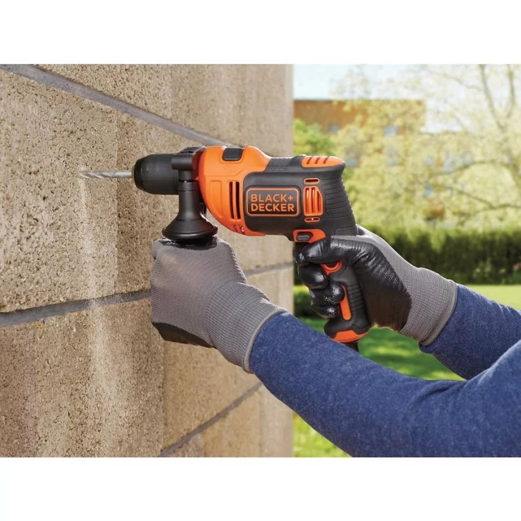 BLACK and DECKER BEH710K Vrtačka příklepová 710 W