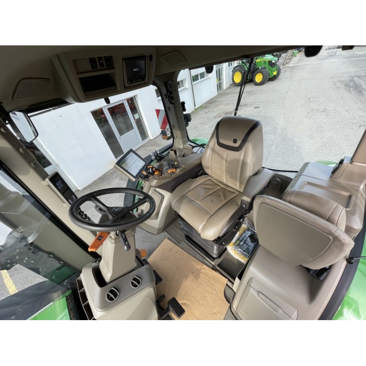 Traktor John Deere 7R 310