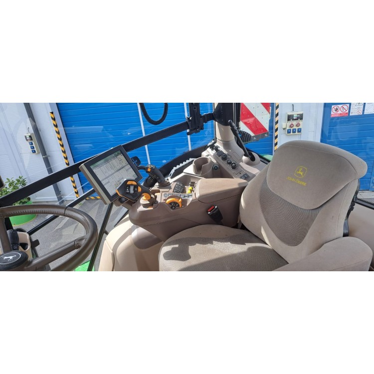 Traktor John Deere 6R 250