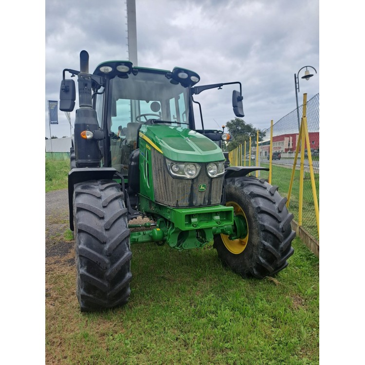 Traktor John Deere 6090M