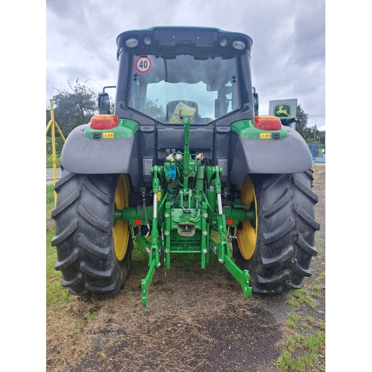Traktor John Deere 6090M