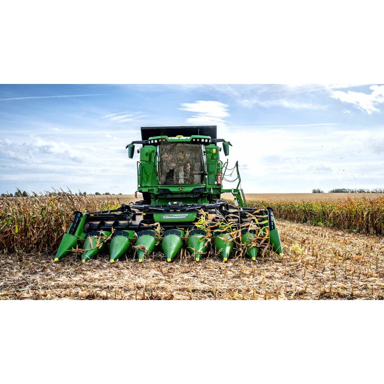 John Deere T6