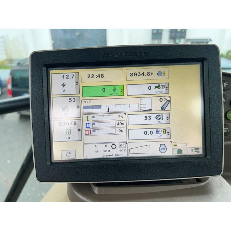 Traktor John Deere 6210R