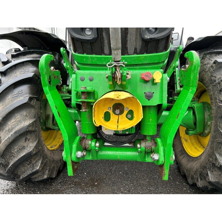 Traktor John Deere 6210R
