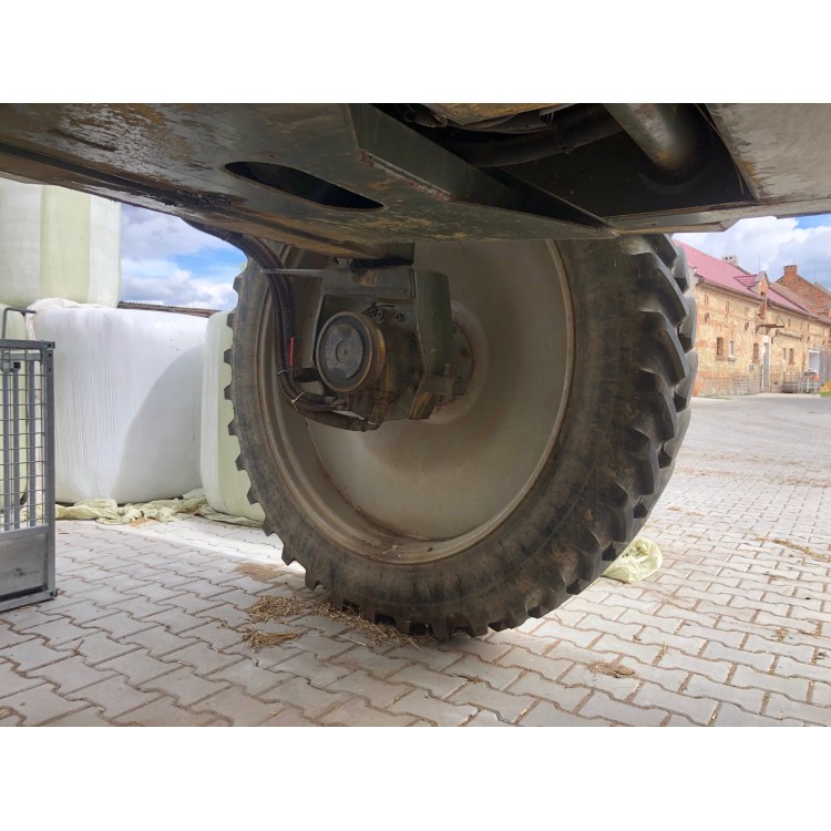Samojízdný postřikovač TECNOMA LASER 4000