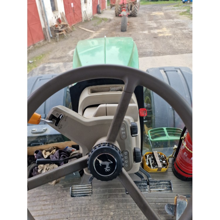 Traktor John Deere 7270R