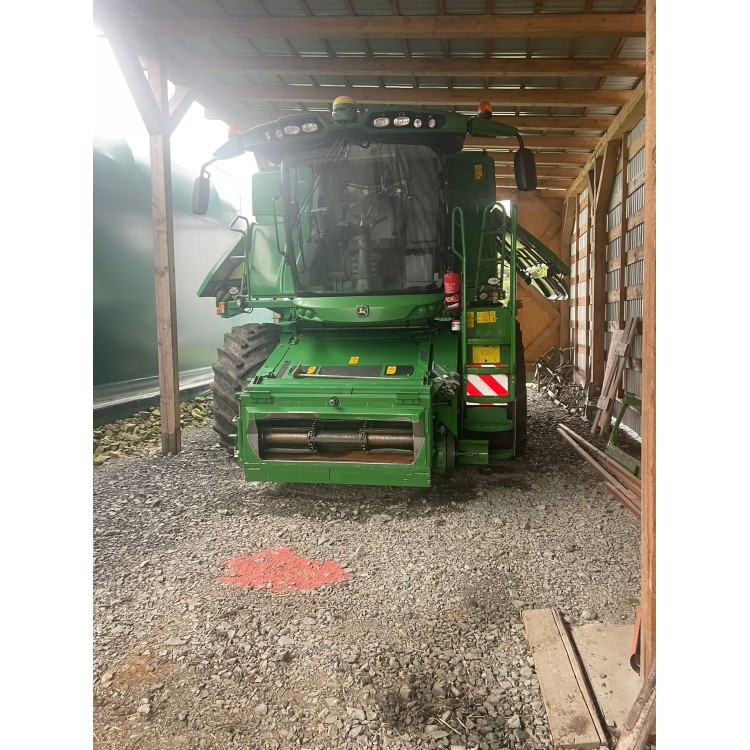 Sklízecí mlátička John Deere T660 HM