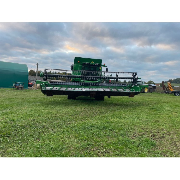 Sklízecí mlátička John Deere T660 HM