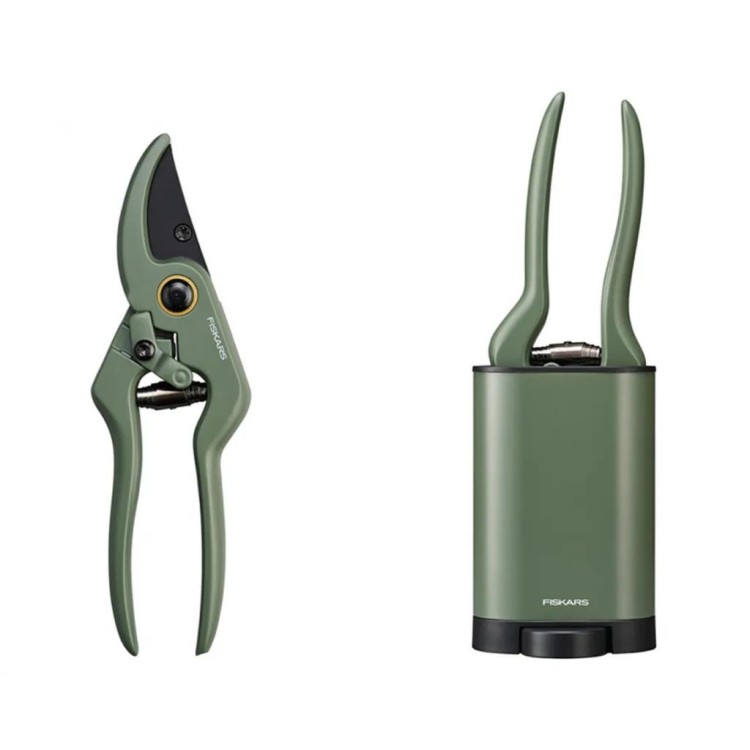 FISKARS 1075314 Zahradní nůžky s pouzdrem pro domácí pěstování