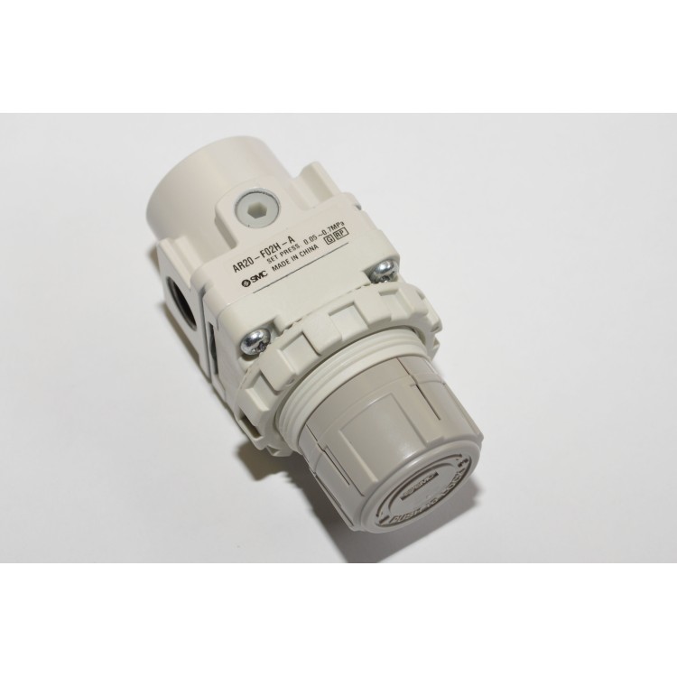 Regulátor SMC 1/4" AR20-F02H-A bez filtru