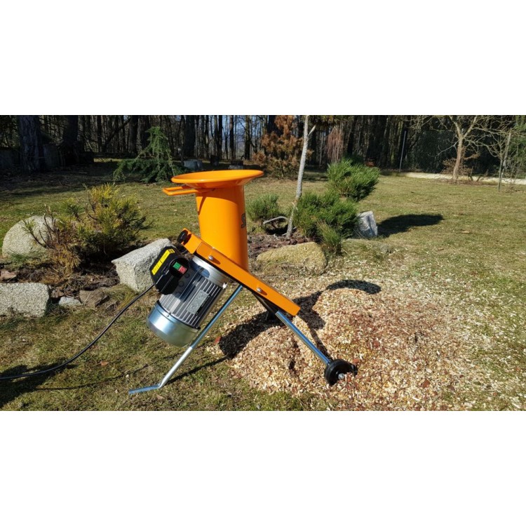 SHARK 2,2 - drtič zahradního odpadu 2,2 kW