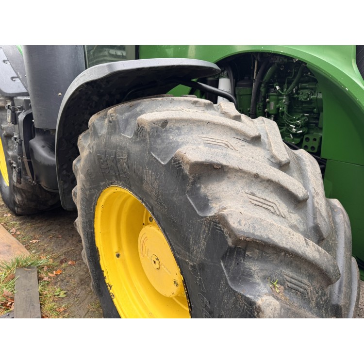 Traktor John Deere 8285R